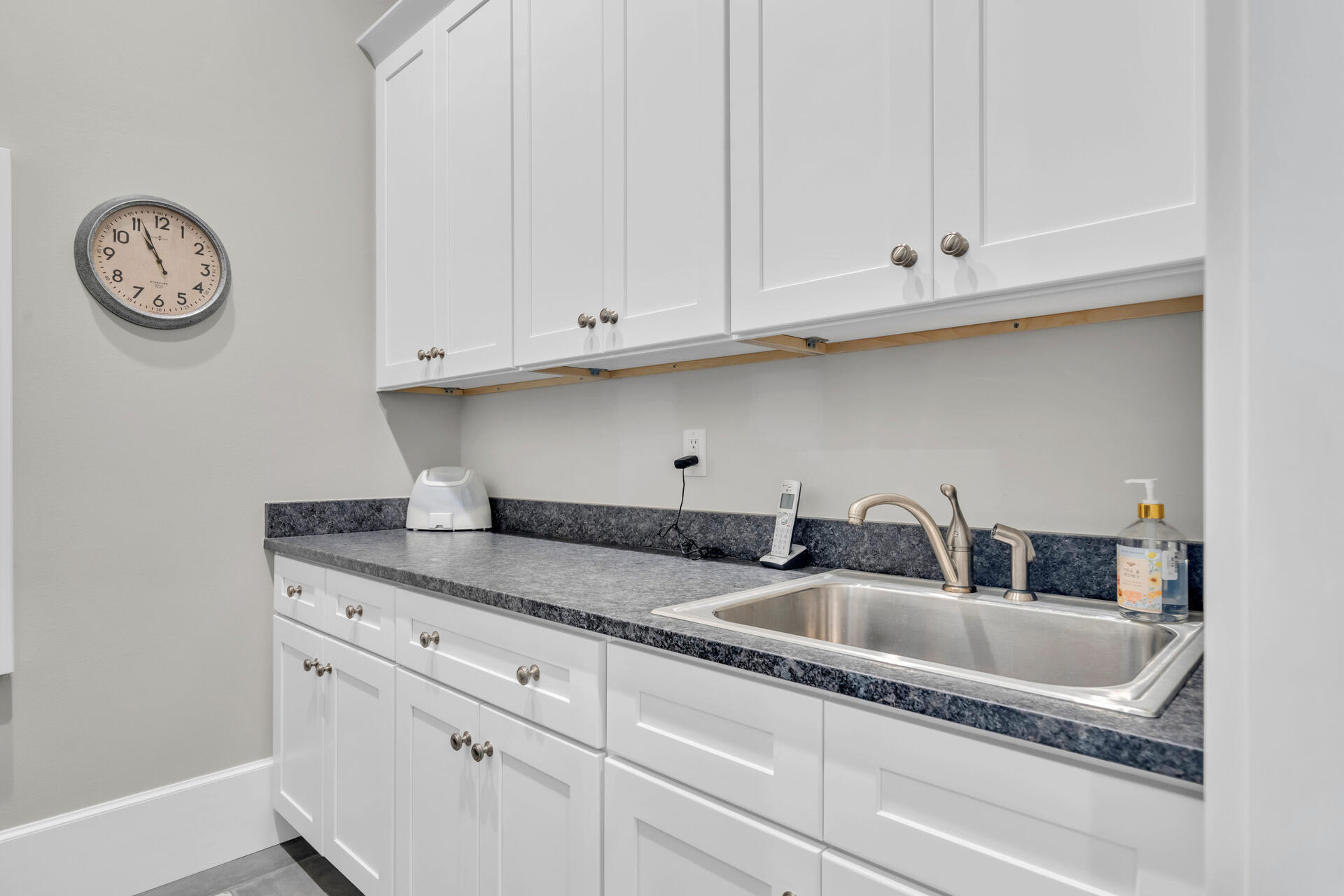 BAYTOWNE AVE EAST - Residential
