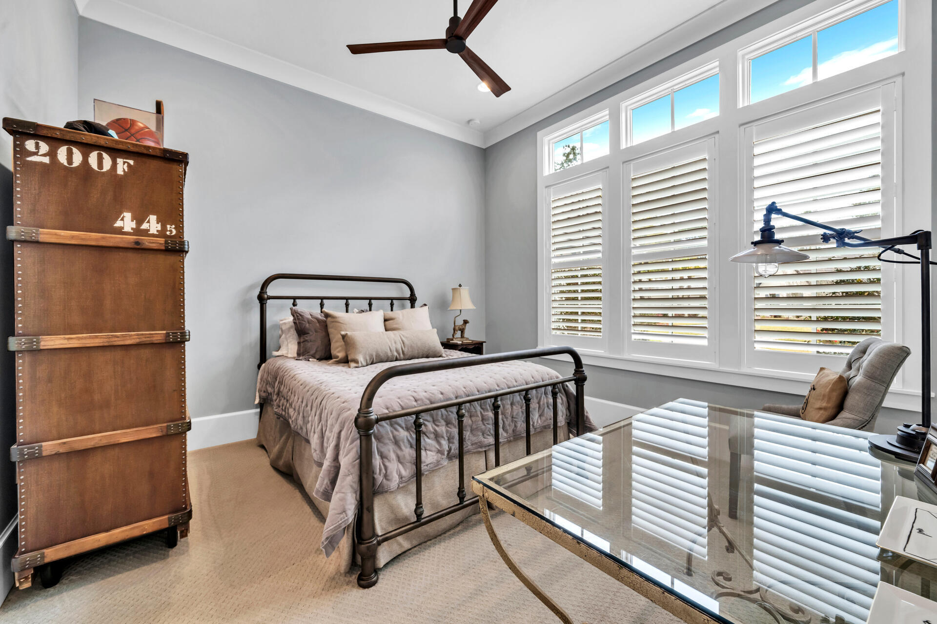 BAYTOWNE AVE EAST - Residential