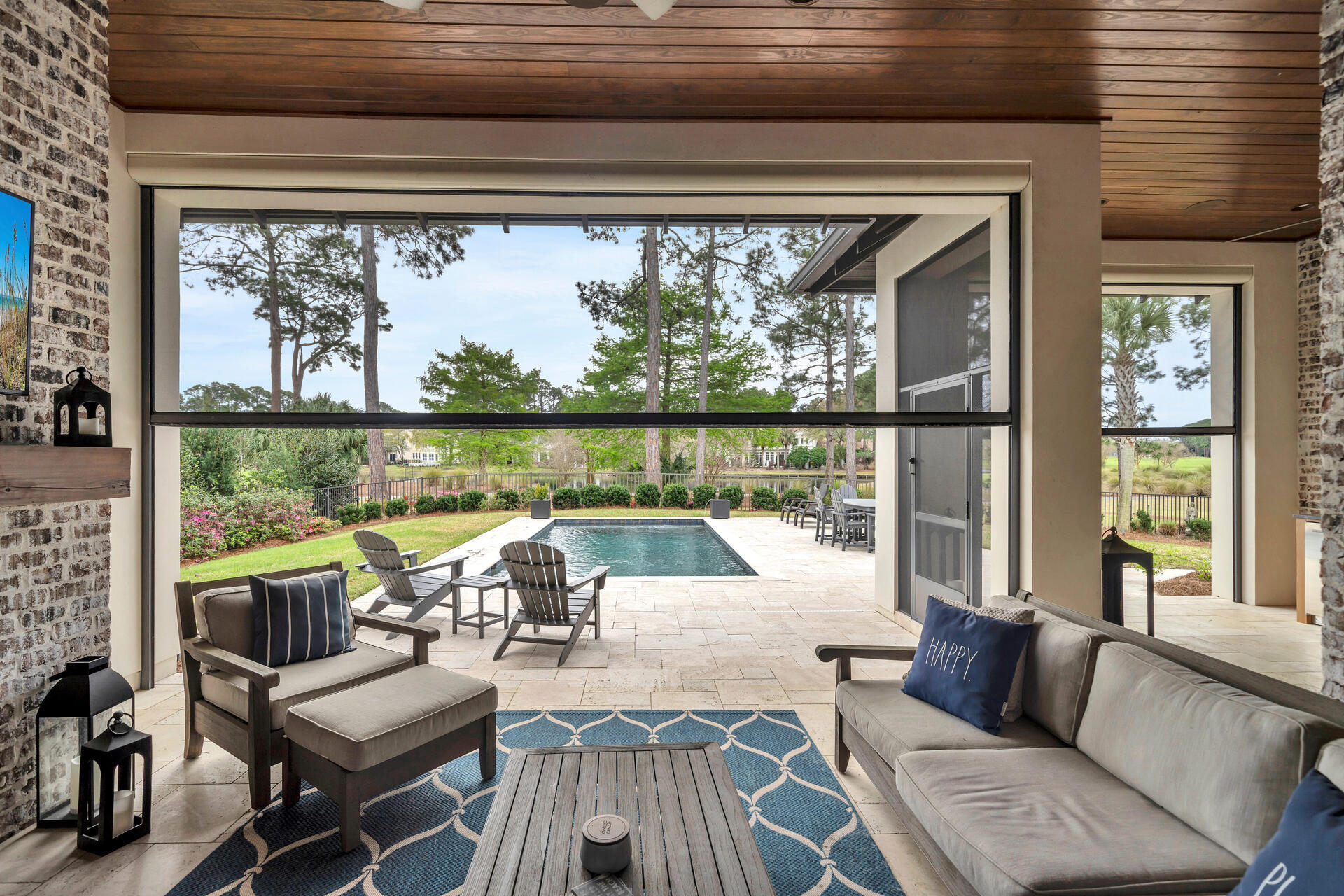 BAYTOWNE AVE EAST - Residential