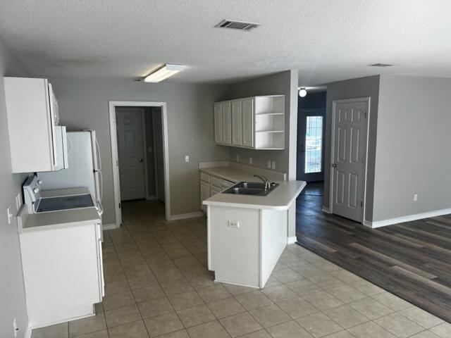 SHALIMAR COTTAGES - Residential Lease