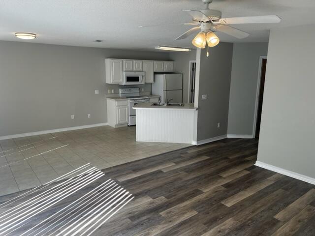 SHALIMAR COTTAGES - Residential Lease