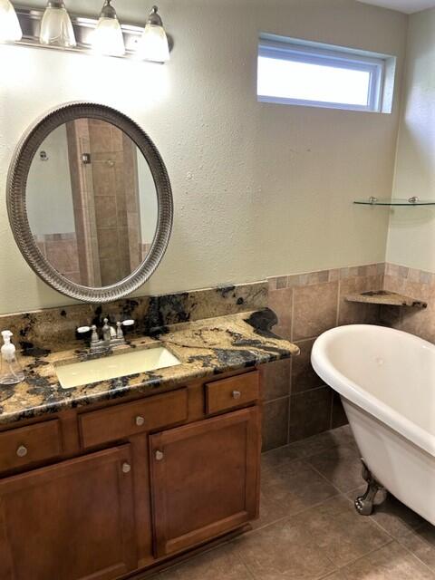 OAKWOOD HILLS UNIT 3 - Residential