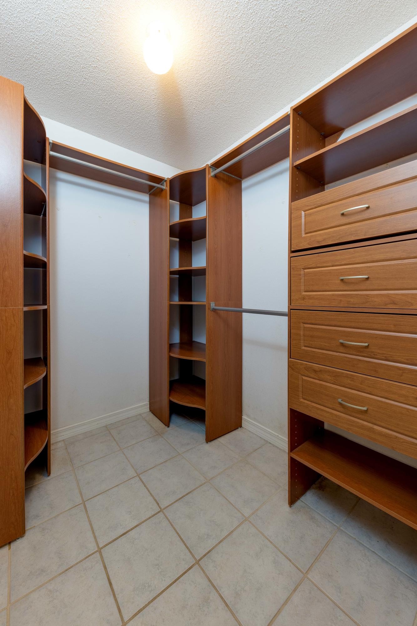 CHEROKEE BEND S/D PH 2 - Residential