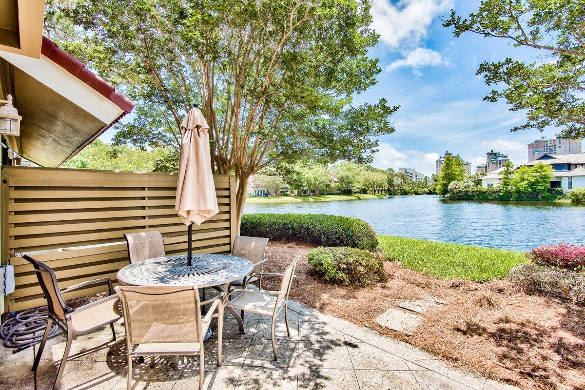 BEACHWALK T/H - Residential