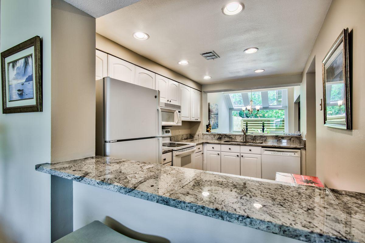 BEACHWALK T/H - Residential