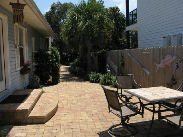 CRYSTAL BEACH - Residential