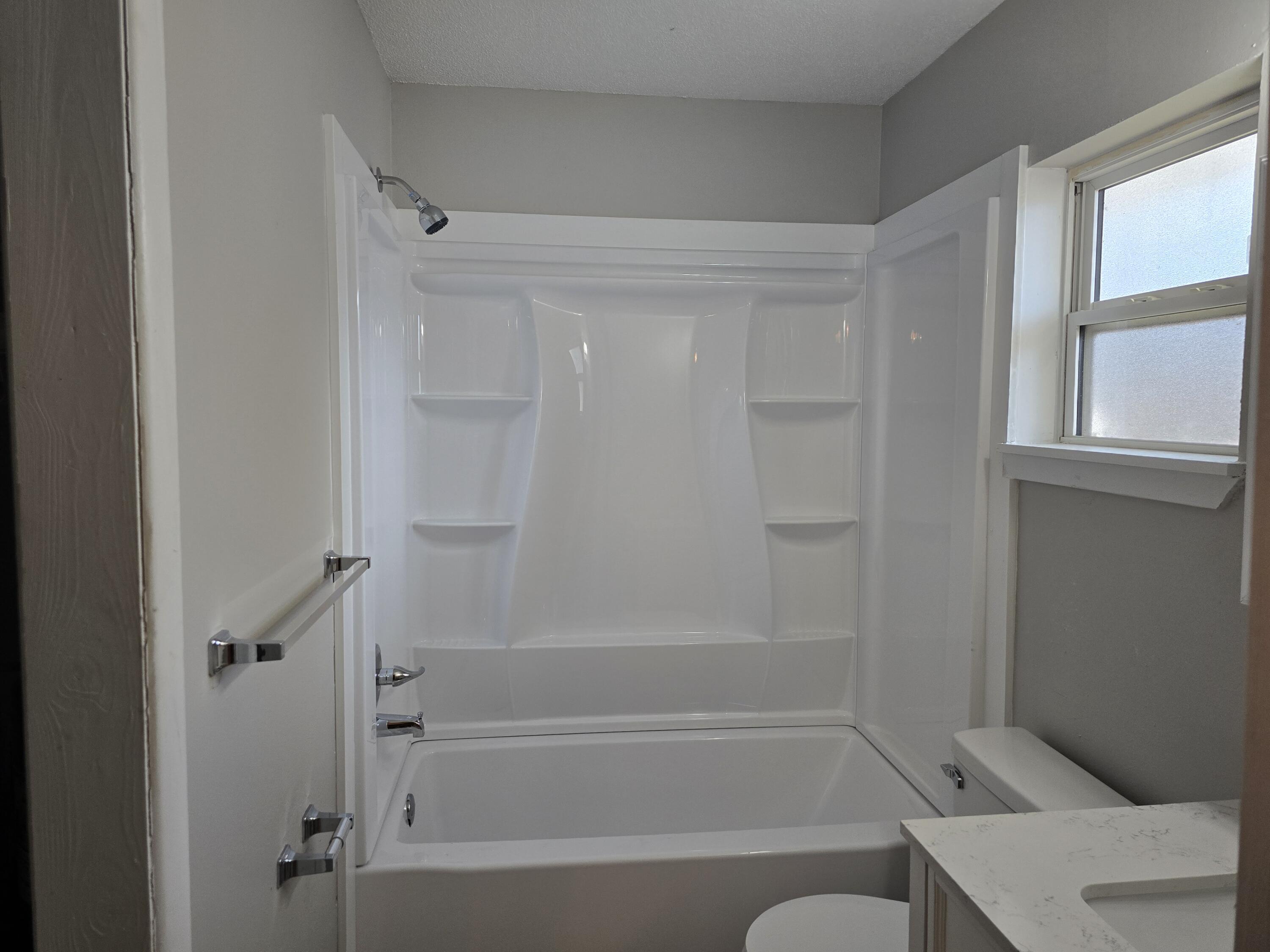 Chicago triplex - Residential Lease