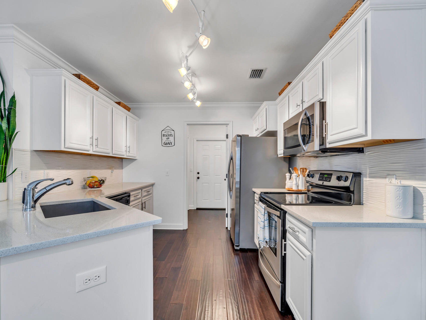 SUMMERWOOD - Residential