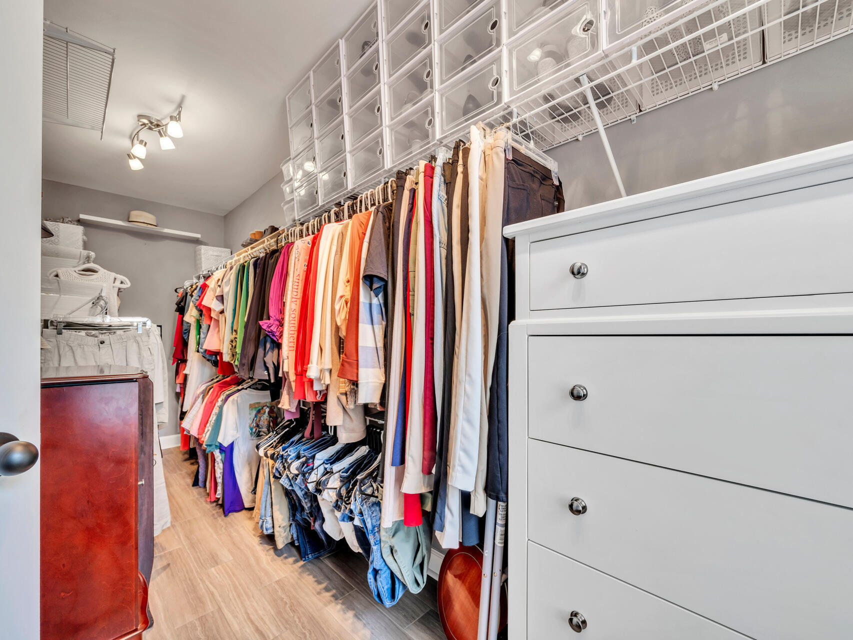 SUMMERWOOD - Residential