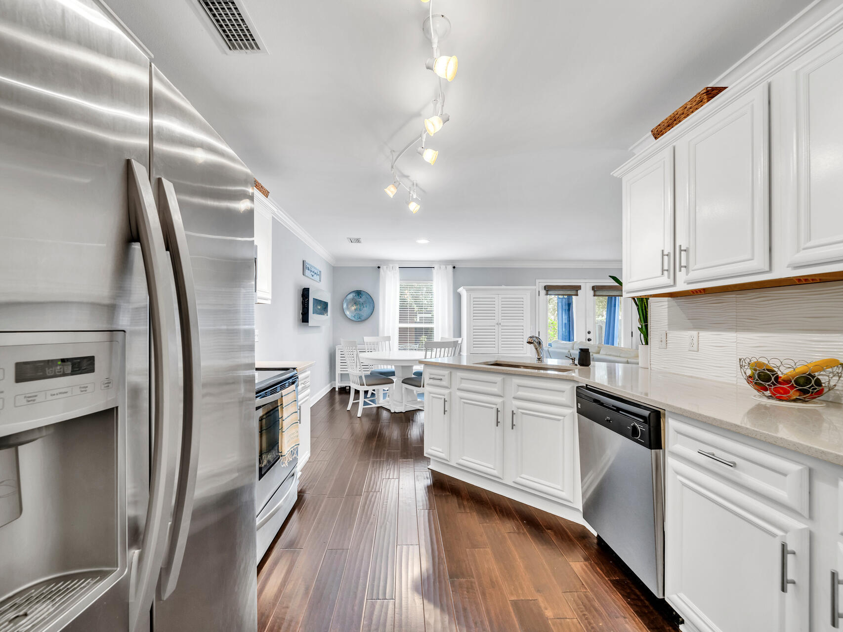 SUMMERWOOD - Residential