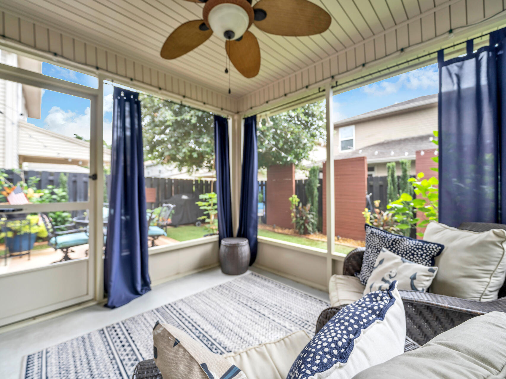 SUMMERWOOD - Residential