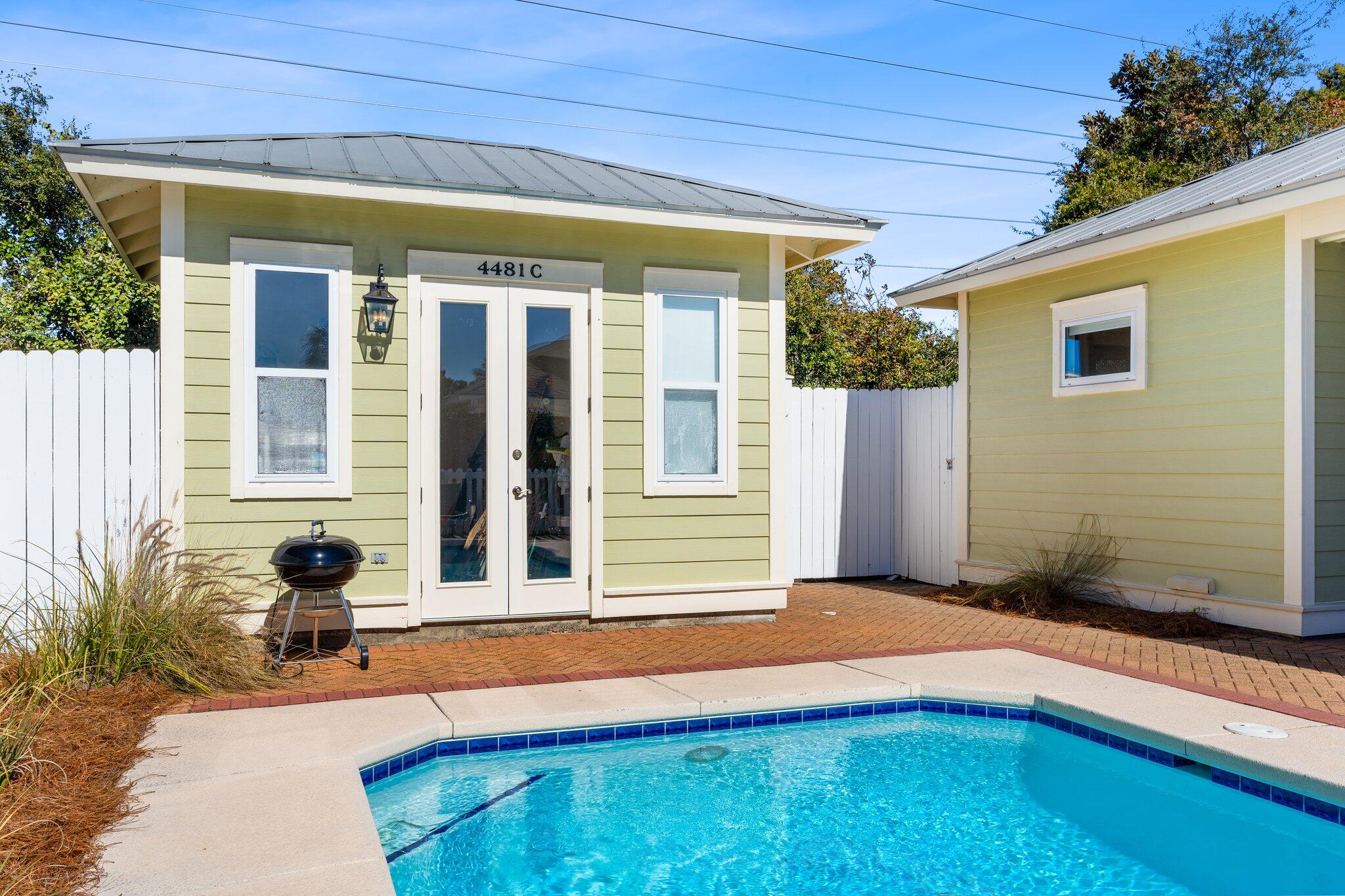 CRYSTAL BEACH - Residential