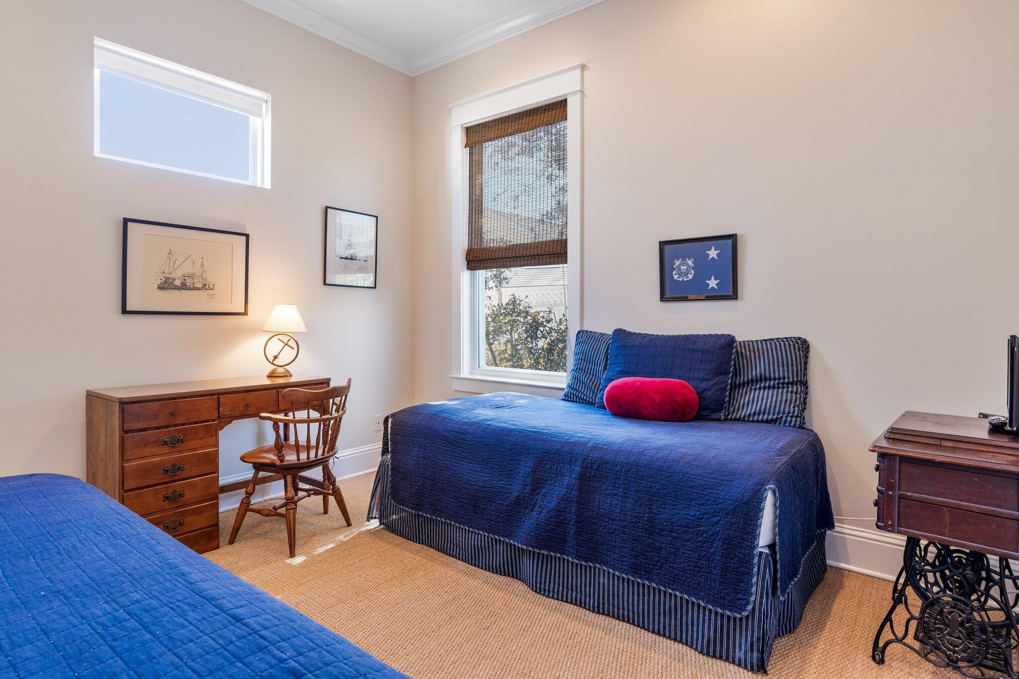 CRYSTAL BEACH - Residential