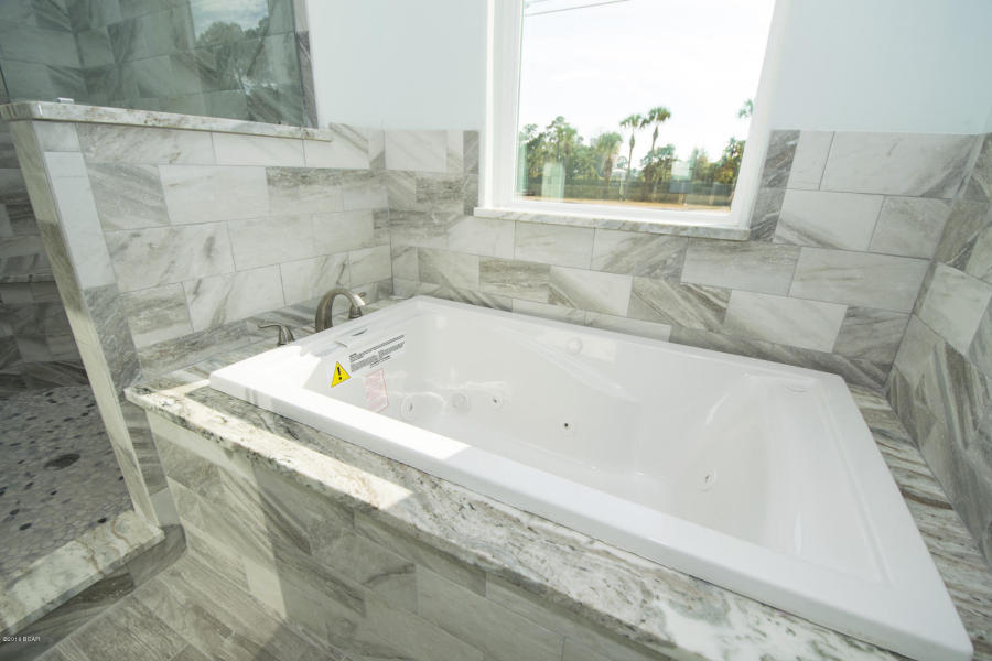 GRAND LAGOON SHORES UNIT 11 - Residential