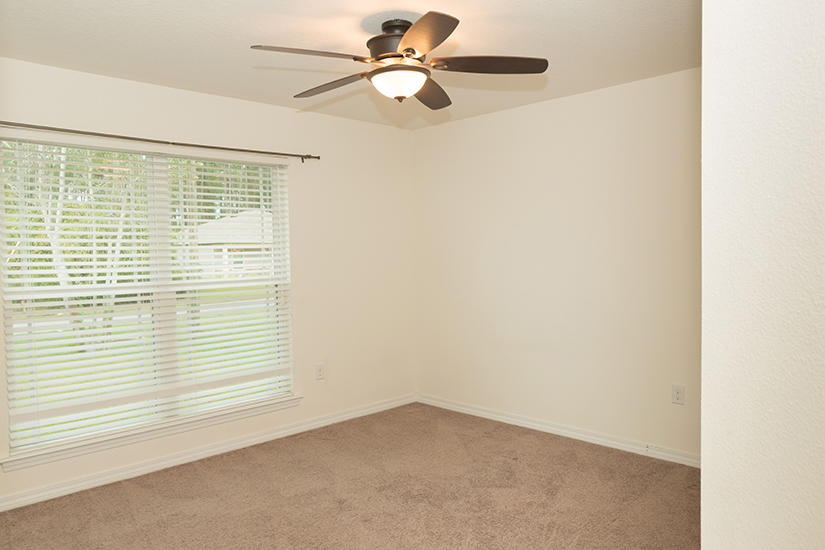 NAVARRE S/D 2ND ADDN - Residential Lease