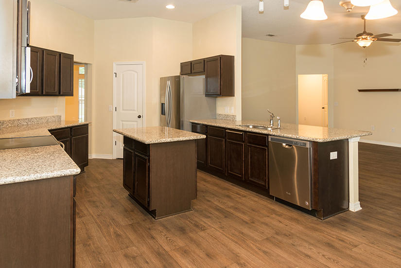 NAVARRE S/D 2ND ADDN - Residential Lease