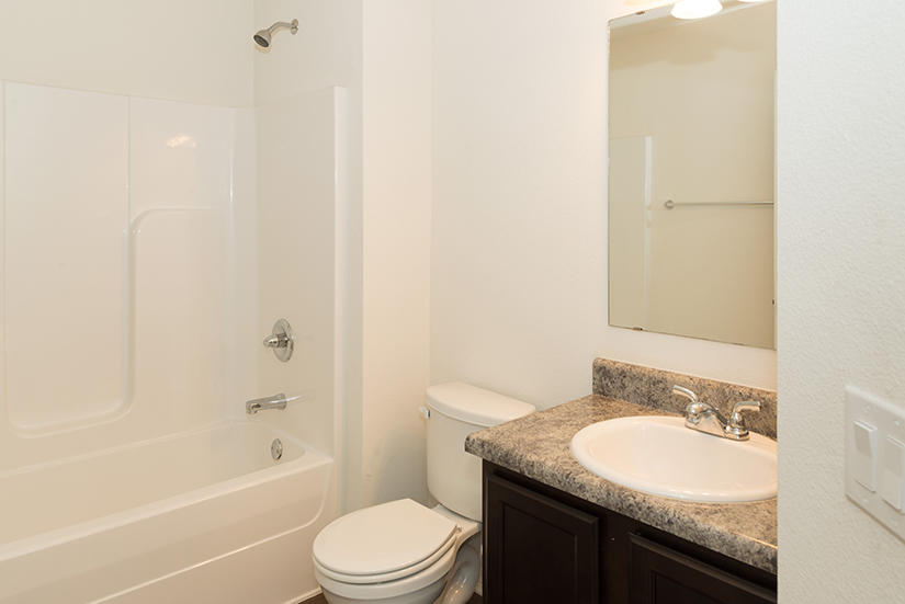 NAVARRE S/D 2ND ADDN - Residential Lease