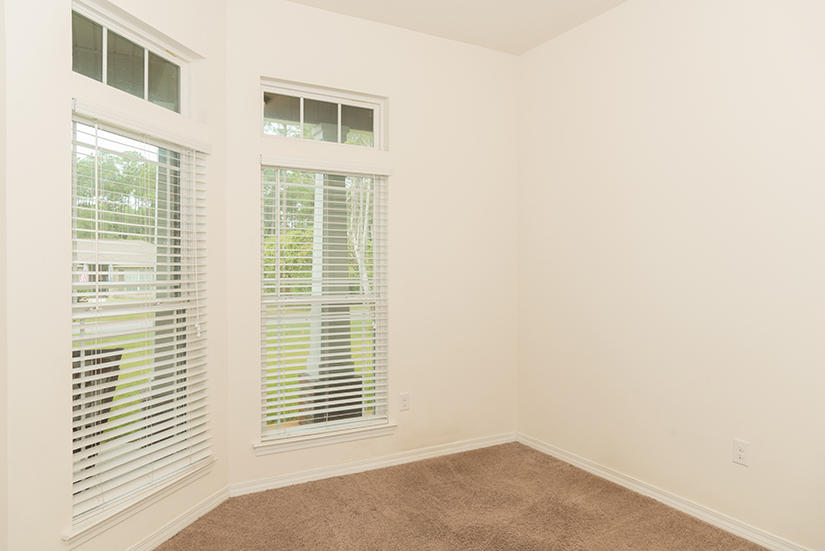 NAVARRE S/D 2ND ADDN - Residential Lease