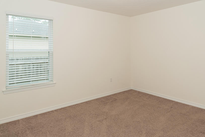 NAVARRE S/D 2ND ADDN - Residential Lease