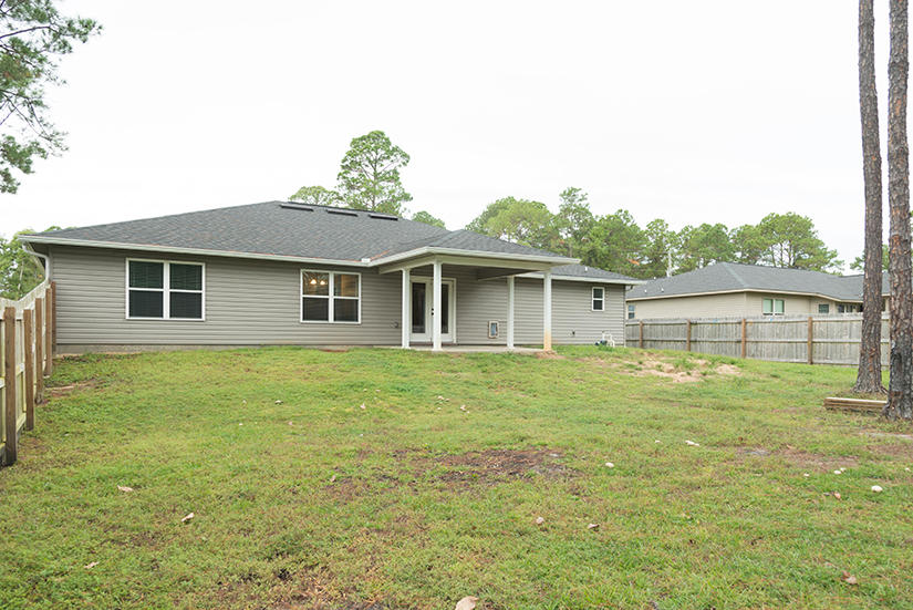 NAVARRE S/D 2ND ADDN - Residential Lease