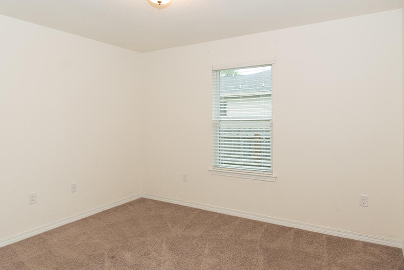 NAVARRE S/D 2ND ADDN - Residential Lease