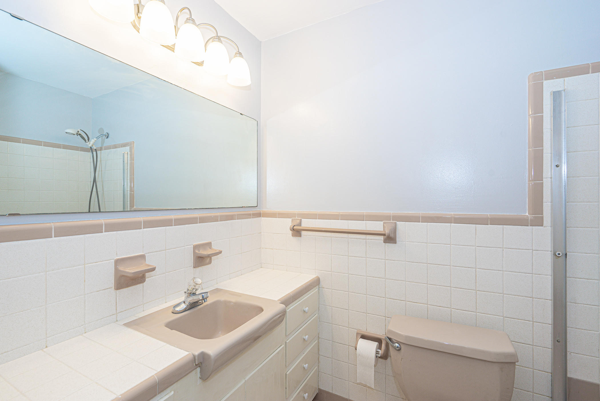 COLONY ESTATES 3RD ADDN - Residential