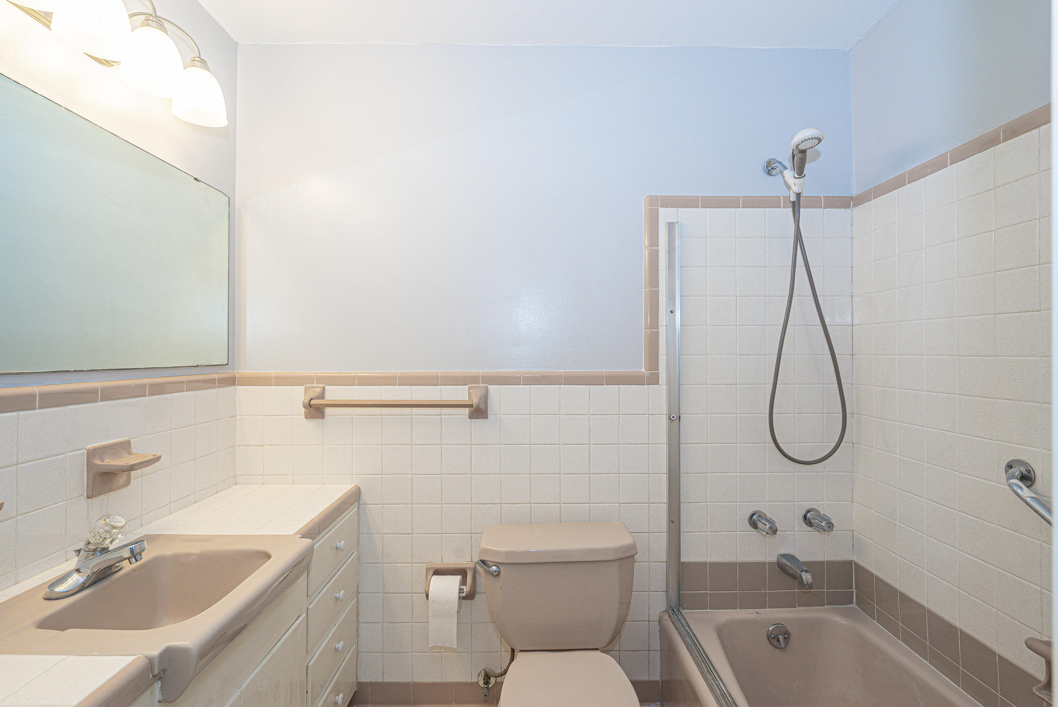 COLONY ESTATES 3RD ADDN - Residential