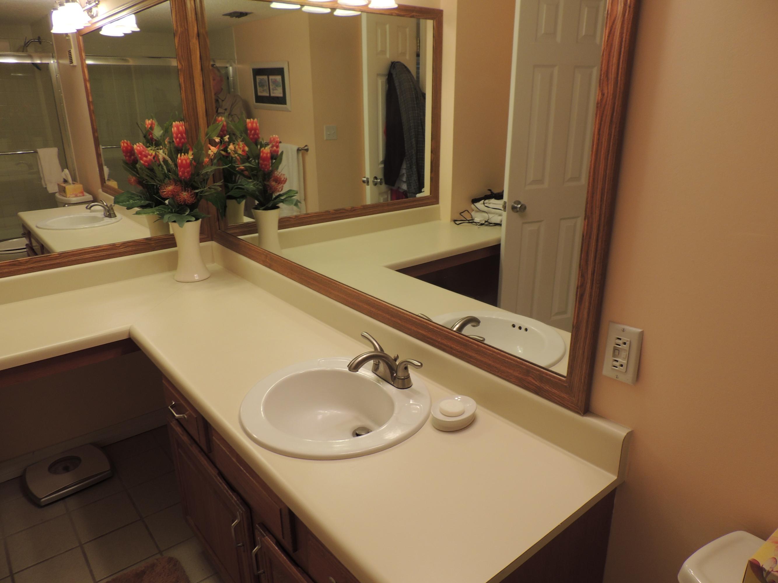 ISLANDER CONDO PH 2 - Residential