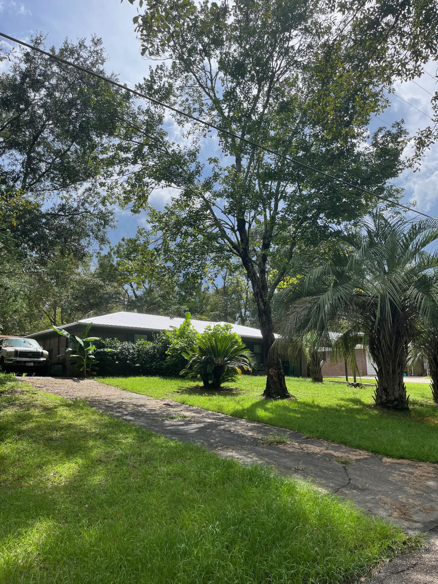 NO RECORDED SUBDIVISION - Residential
