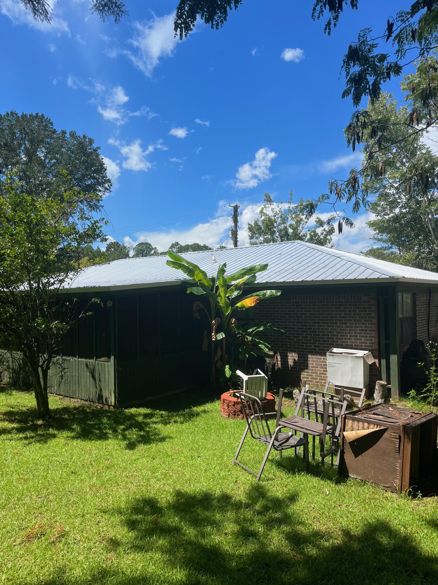 NO RECORDED SUBDIVISION - Residential