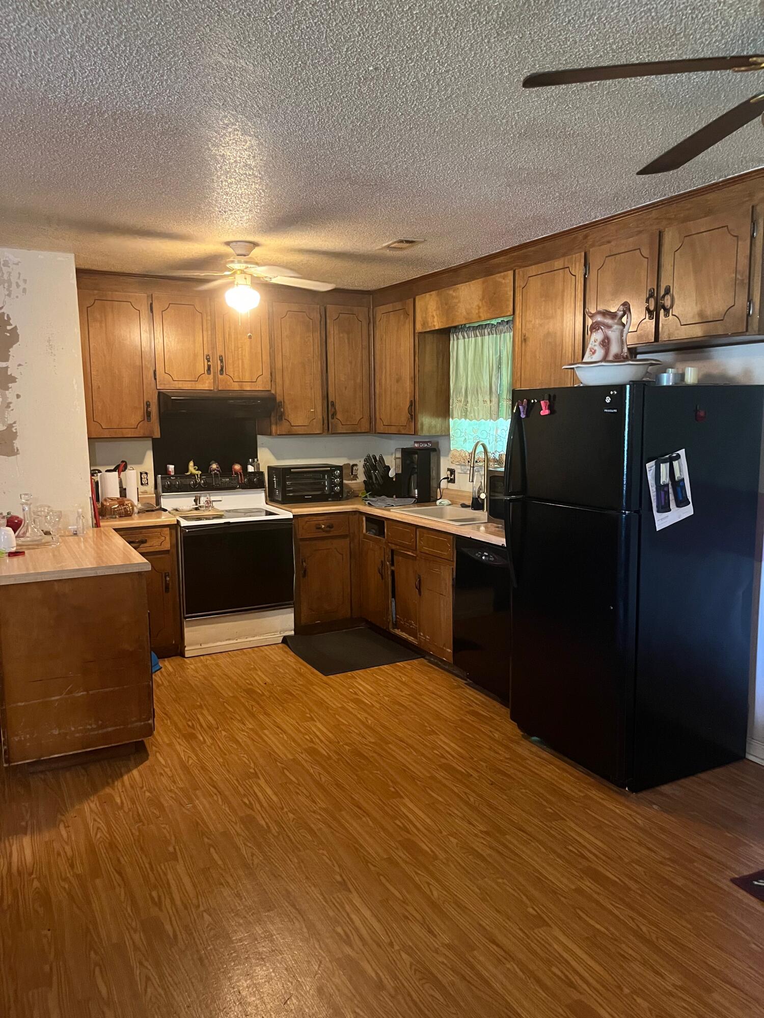 NO RECORDED SUBDIVISION - Residential