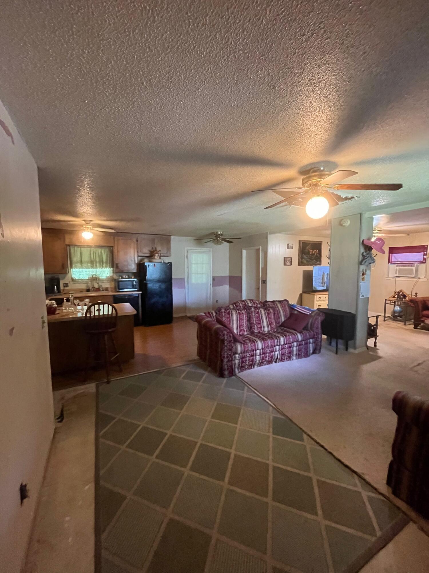NO RECORDED SUBDIVISION - Residential