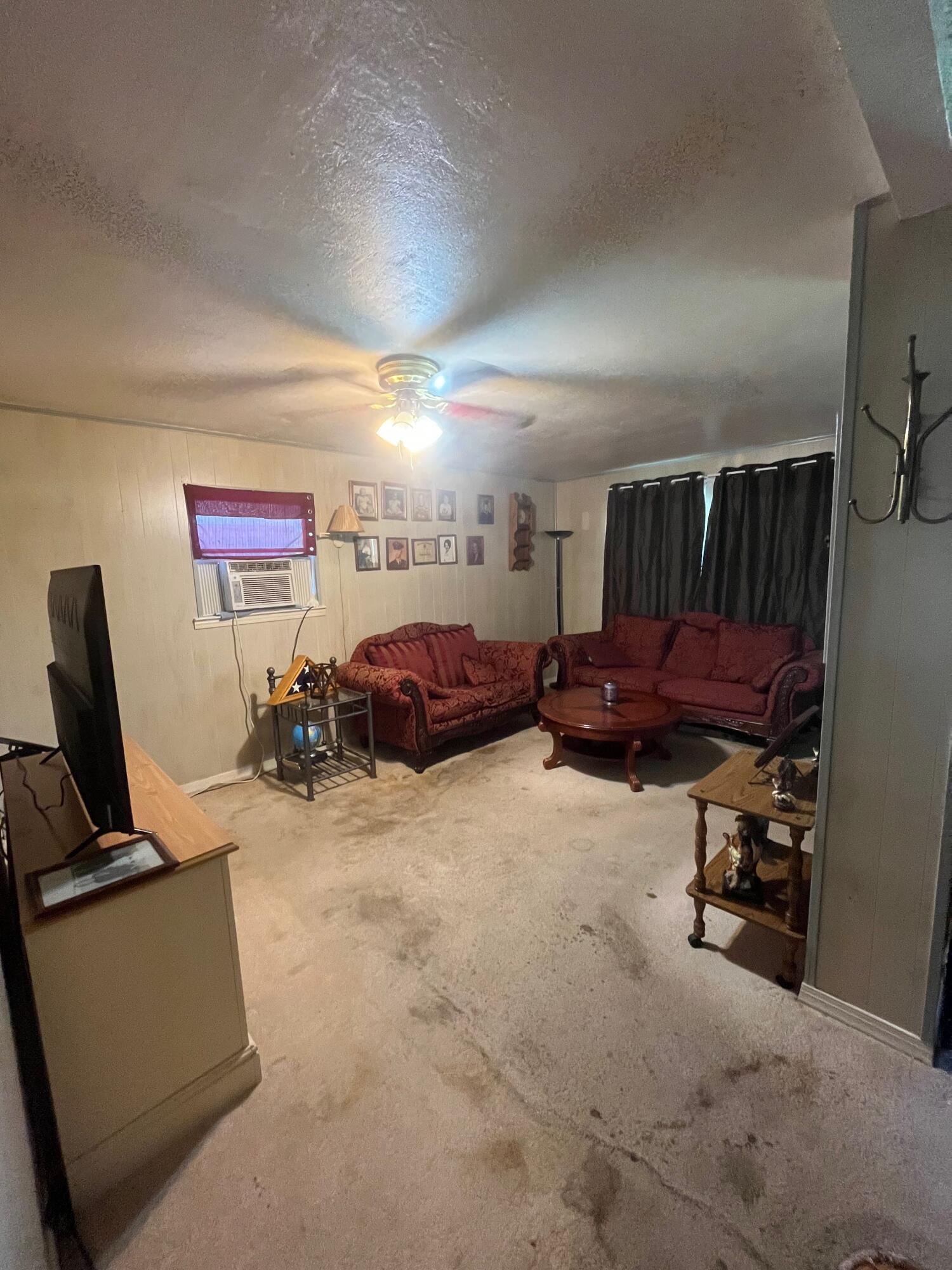 NO RECORDED SUBDIVISION - Residential