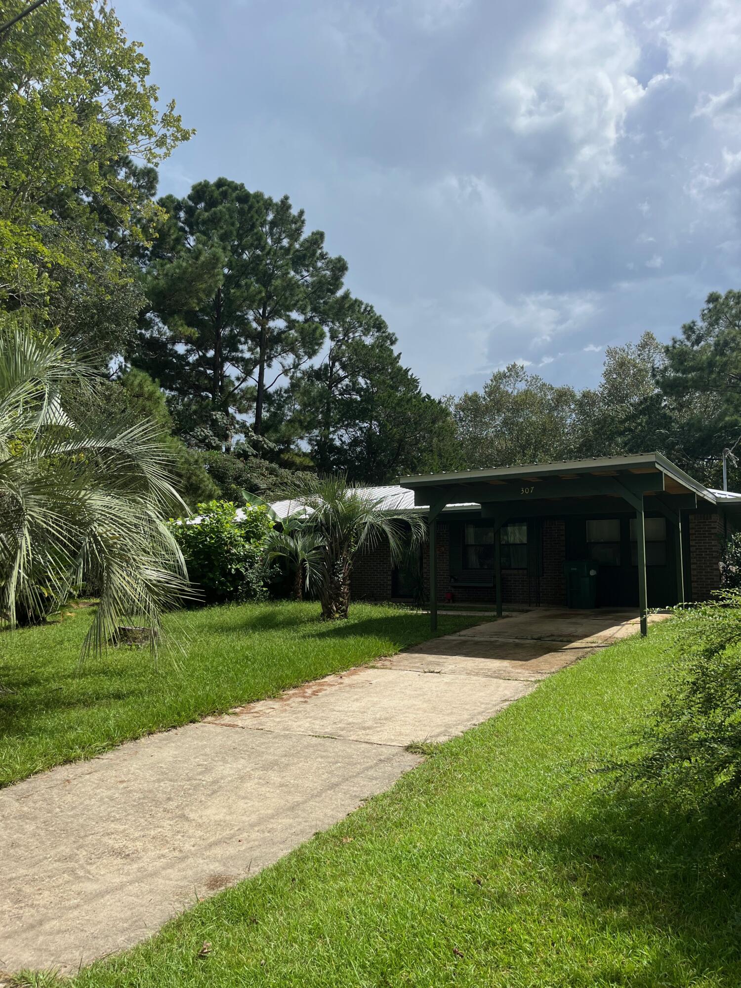 NO RECORDED SUBDIVISION - Residential