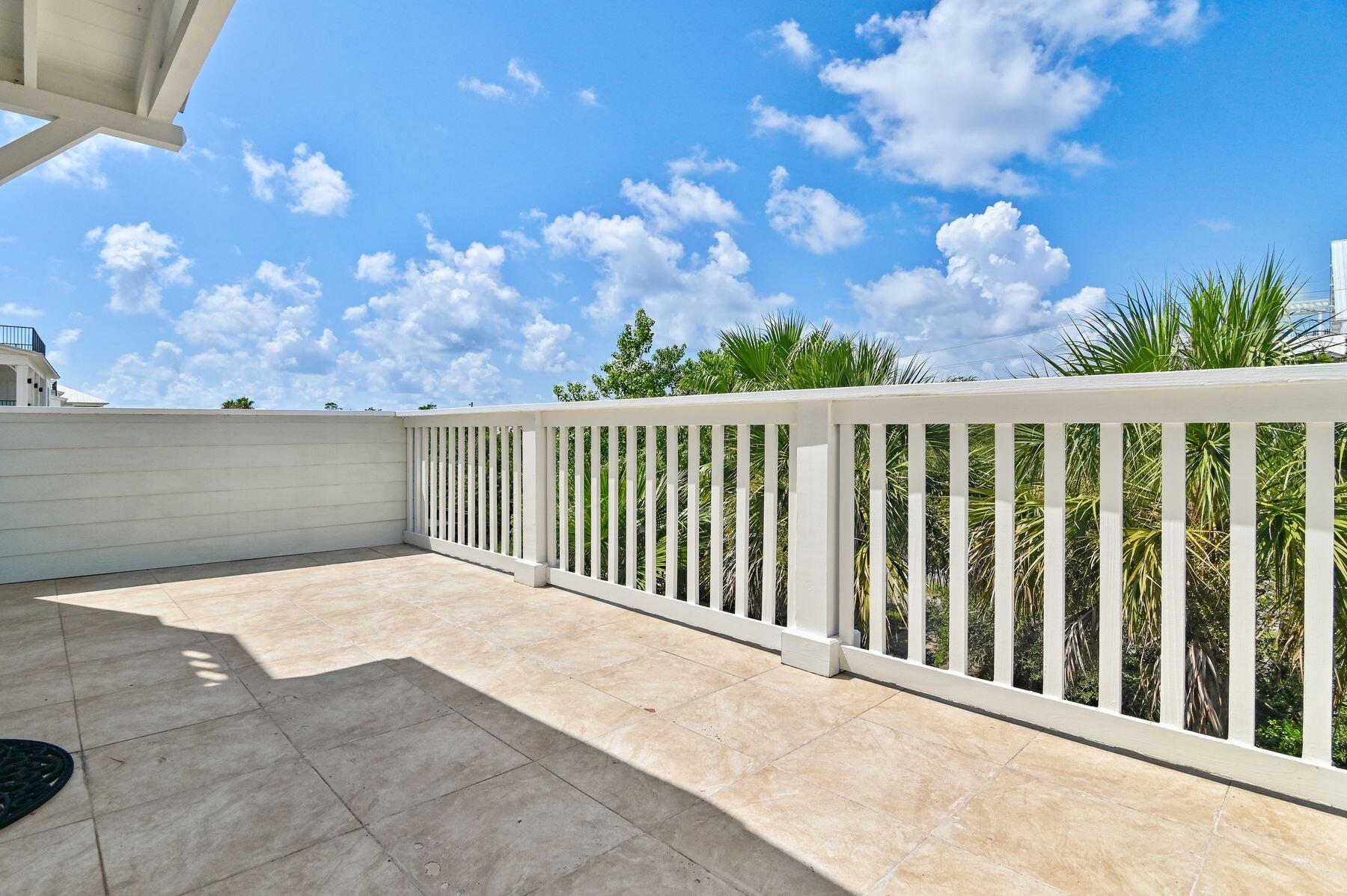 BEACH HIGHLANDS - Residential