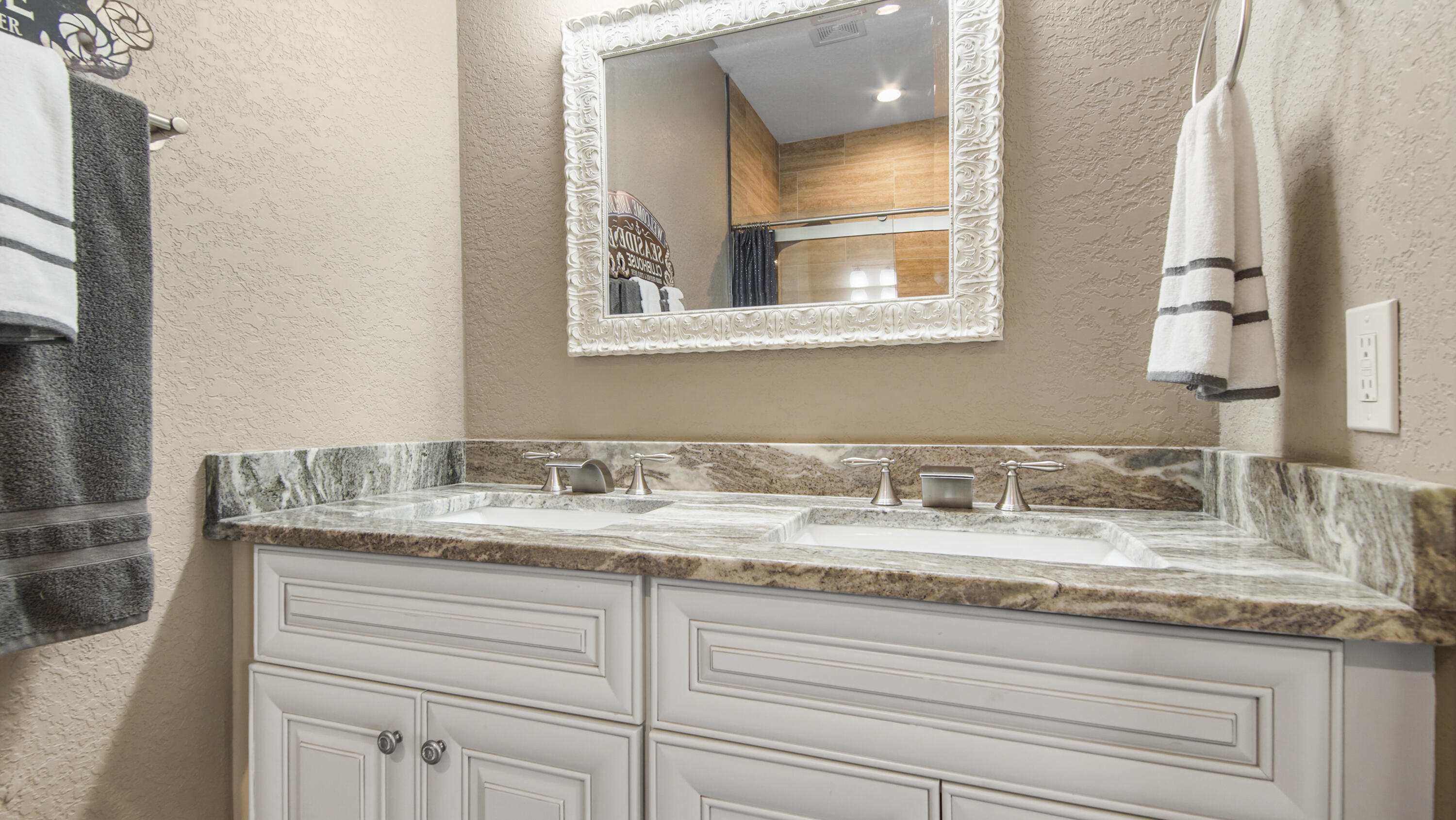 NAVARRE SHORES - Residential