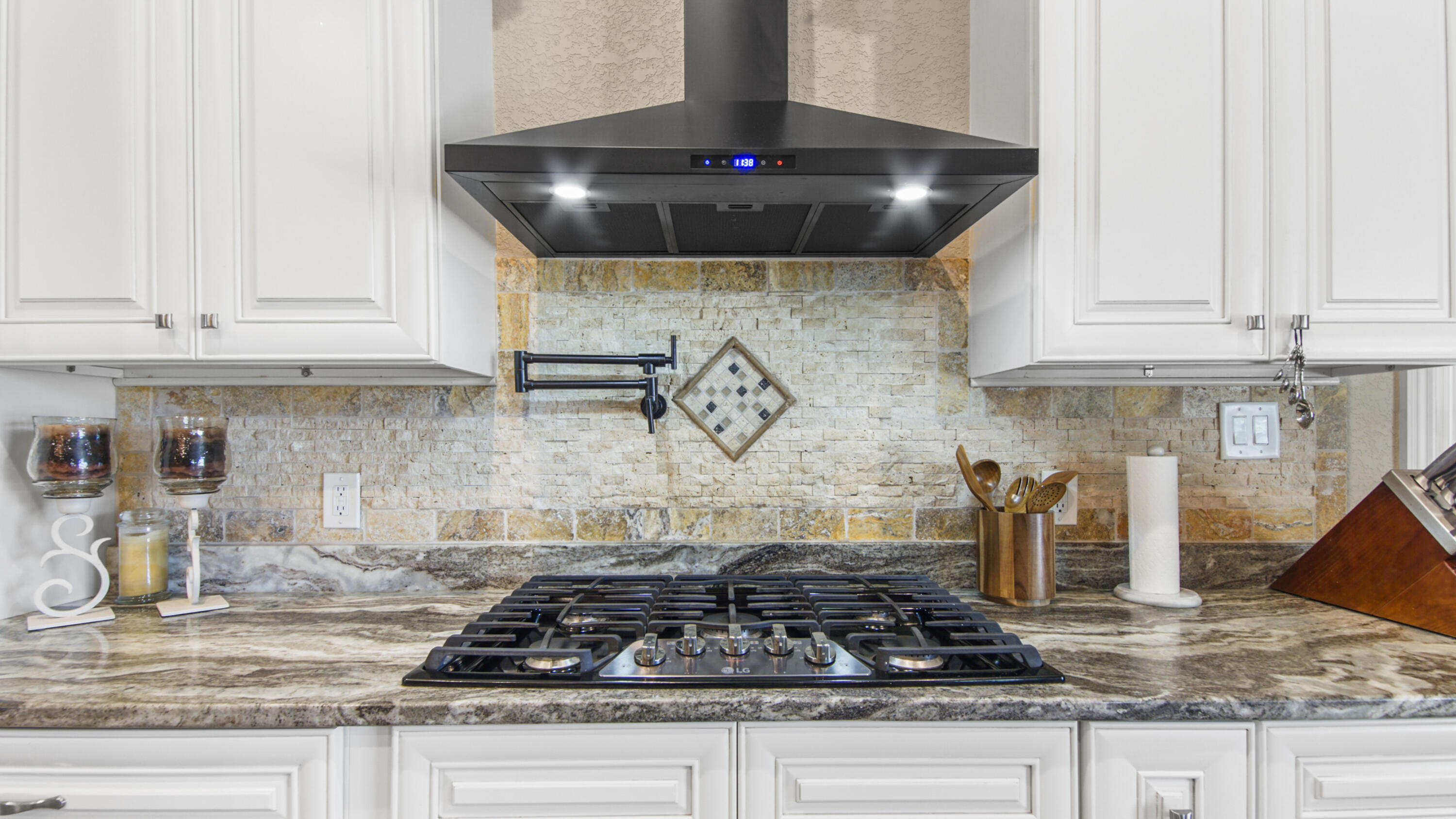 NAVARRE SHORES - Residential