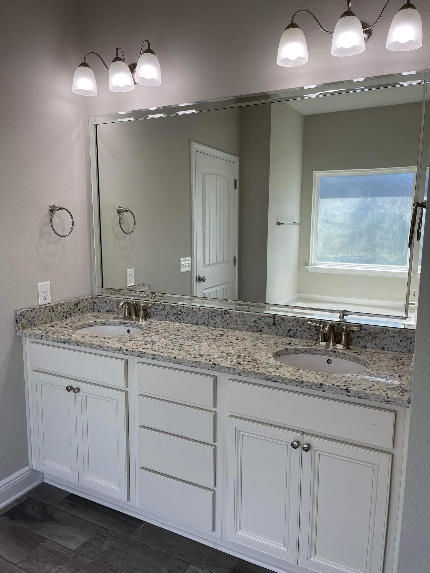 HAMMOCK BAY - Residential Lease