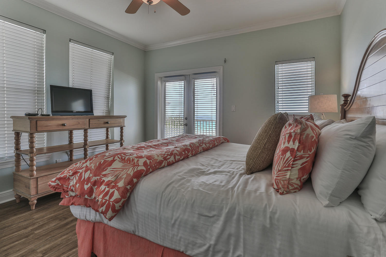 MARAVILLA SHORES - Residential