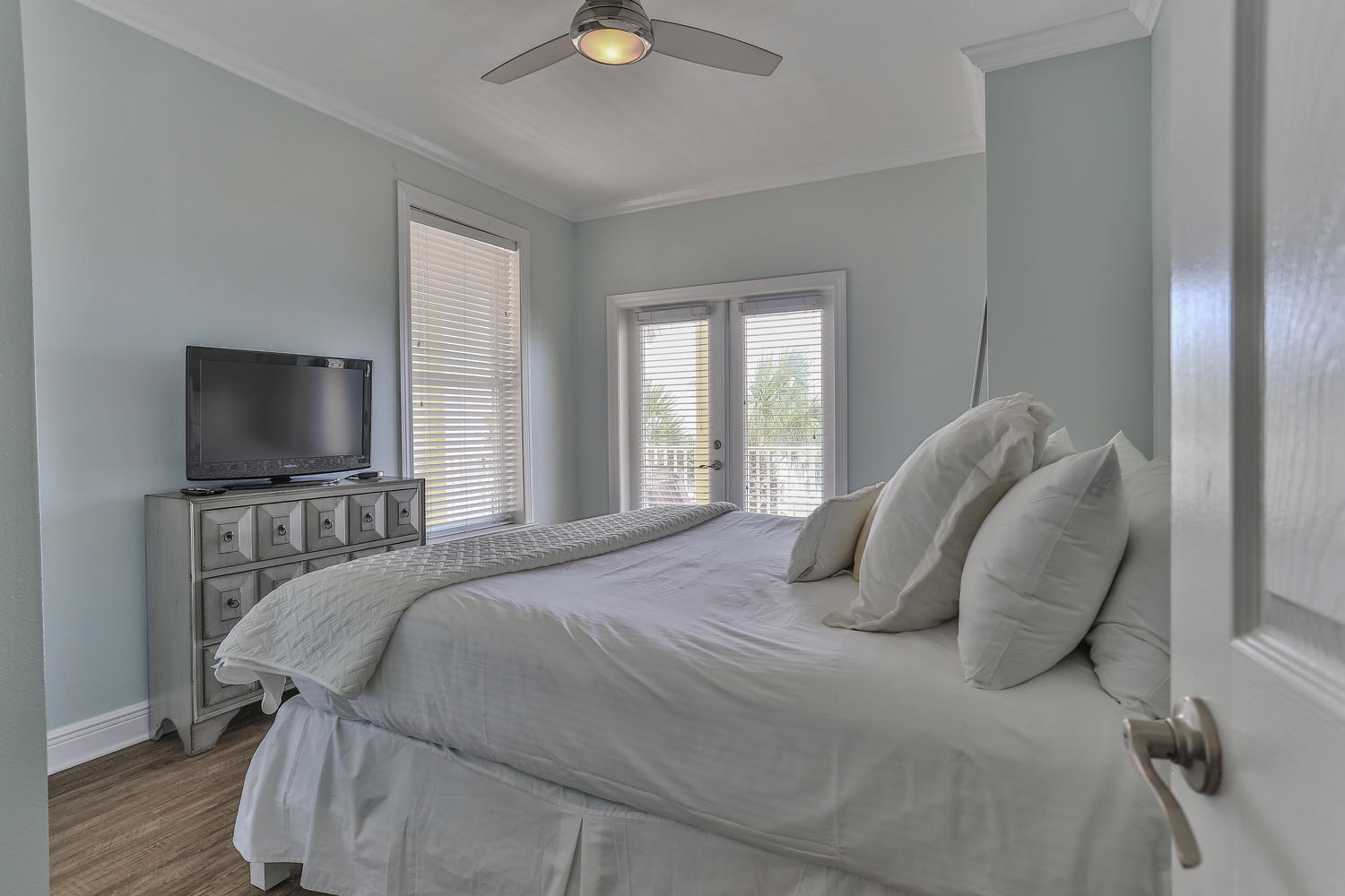 MARAVILLA SHORES - Residential