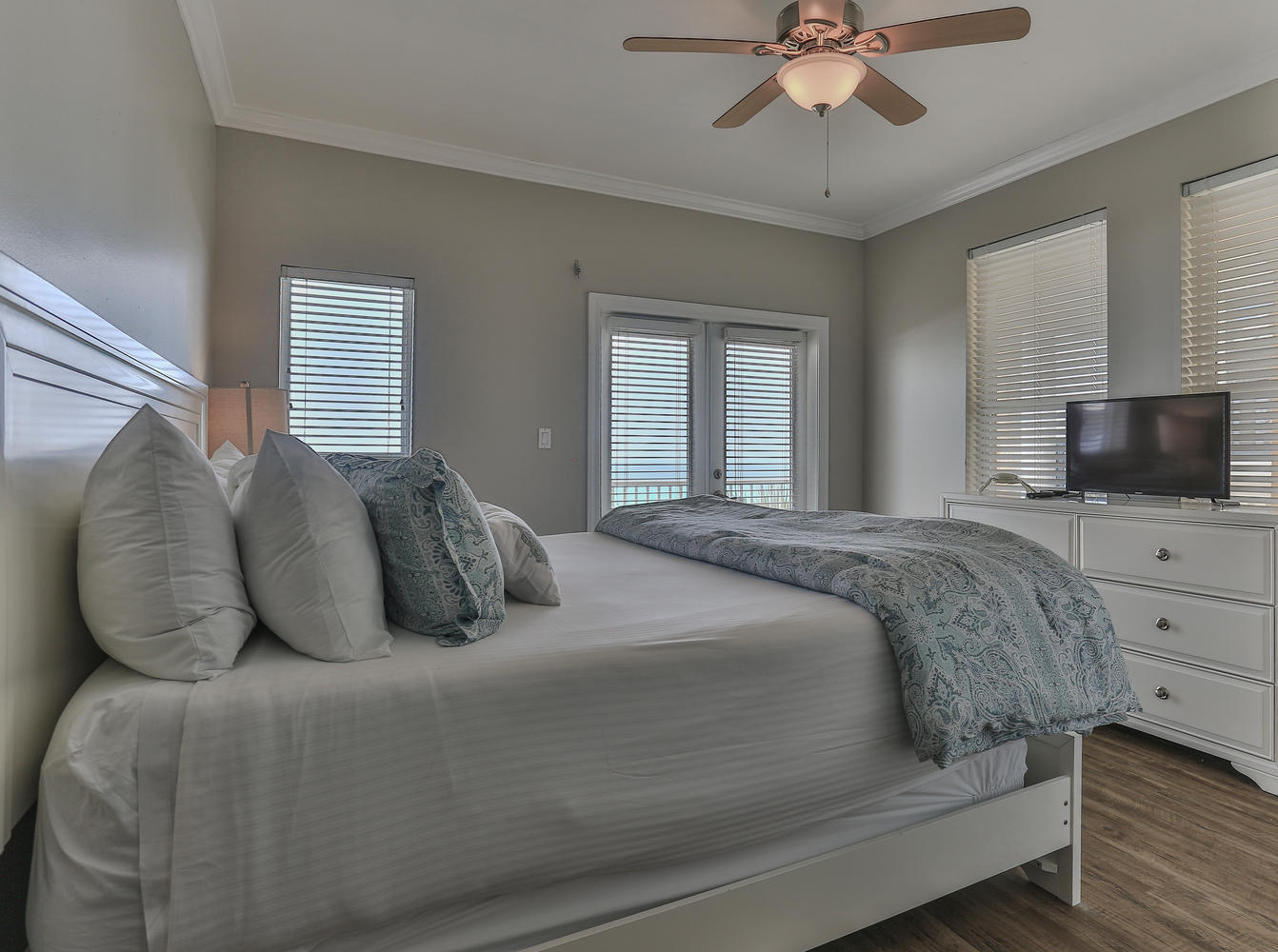 MARAVILLA SHORES - Residential
