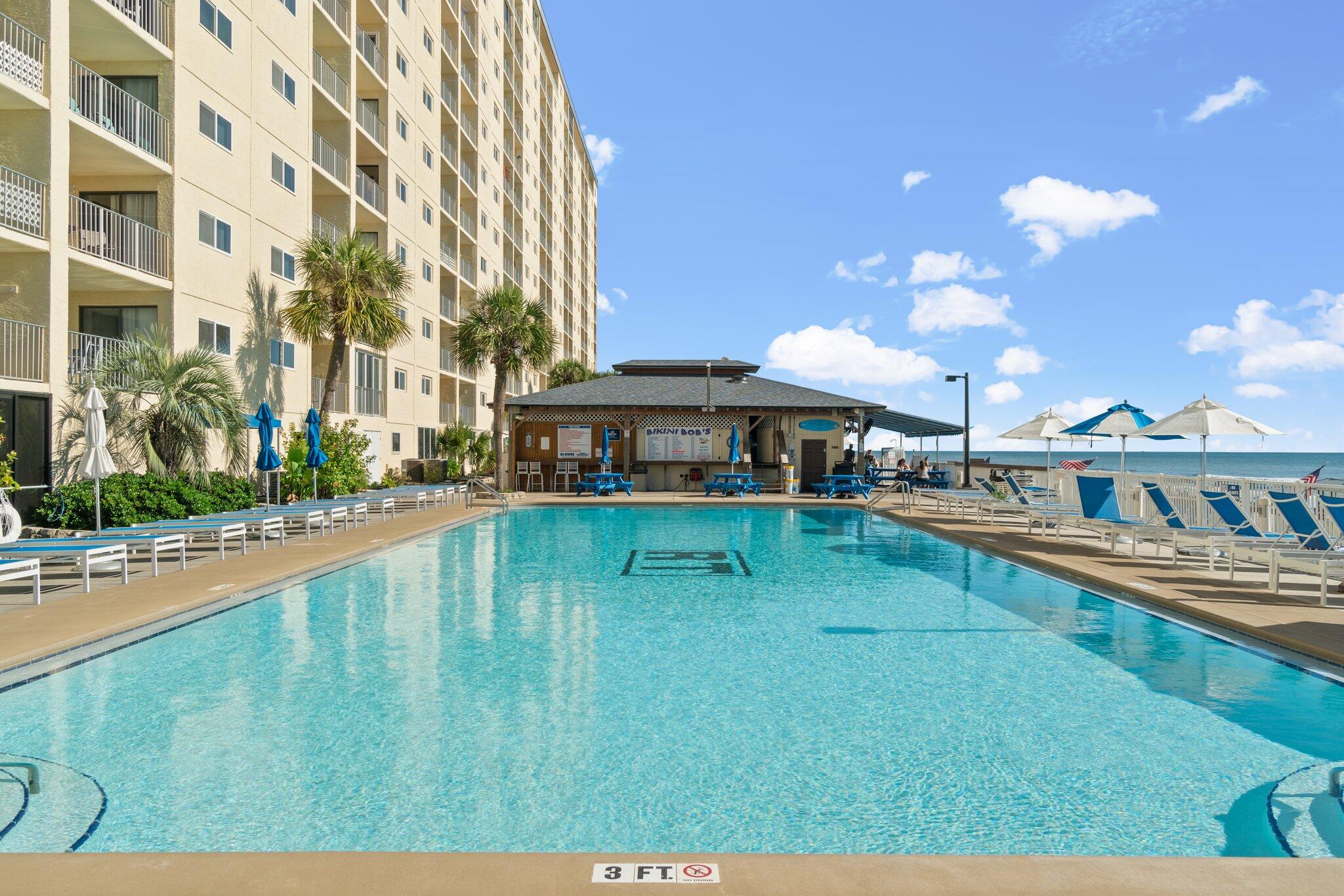 REGENCY TOWERS - Residential
