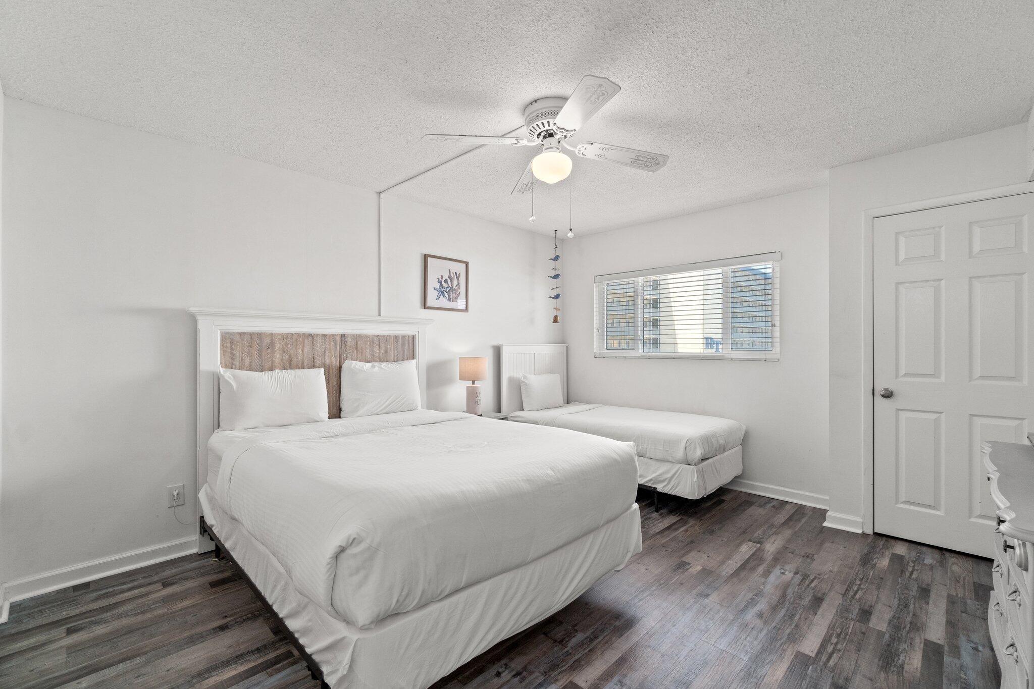 REGENCY TOWERS - Residential