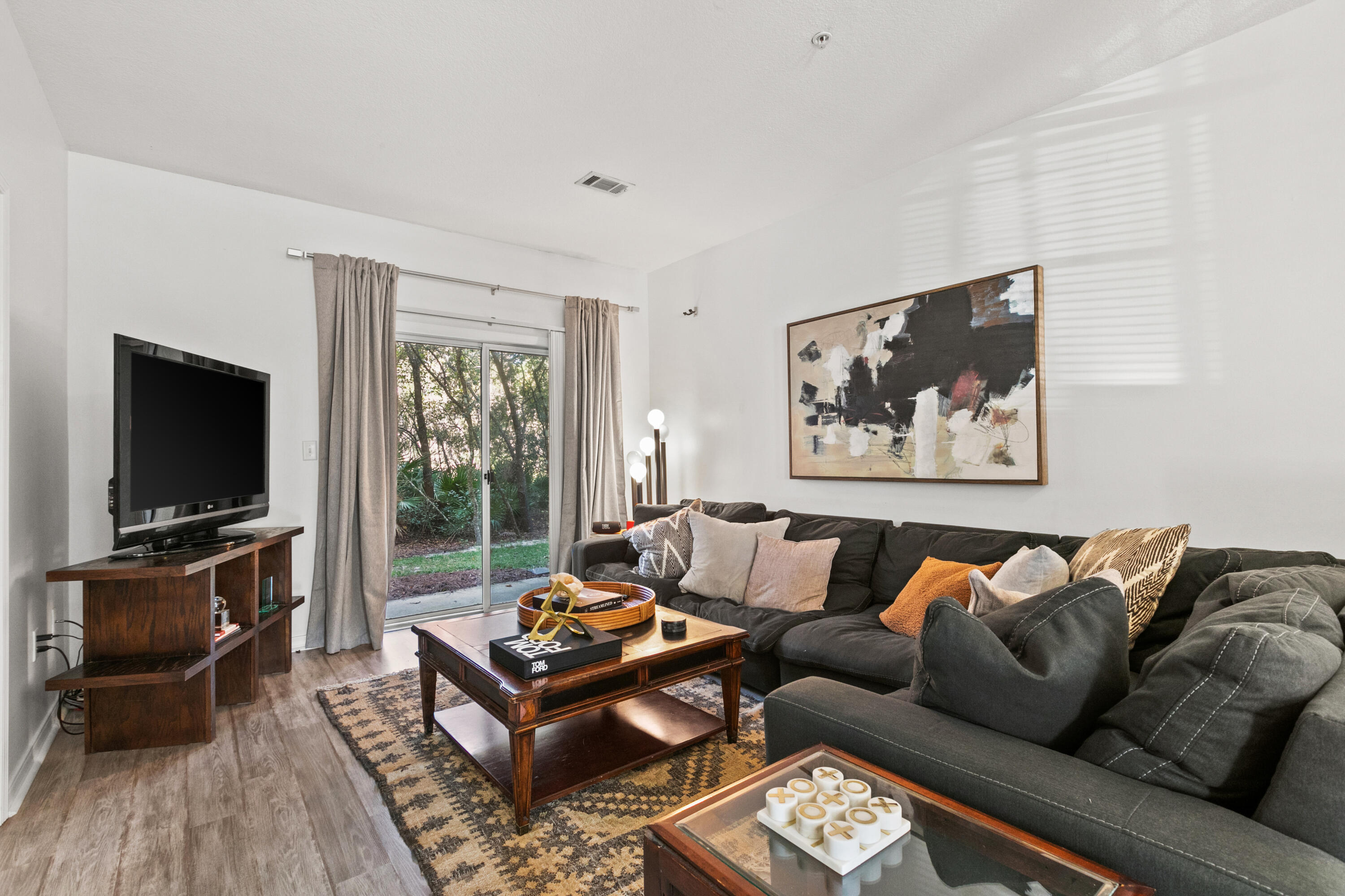 HERONS WATCH CONDO PH 4 - Residential