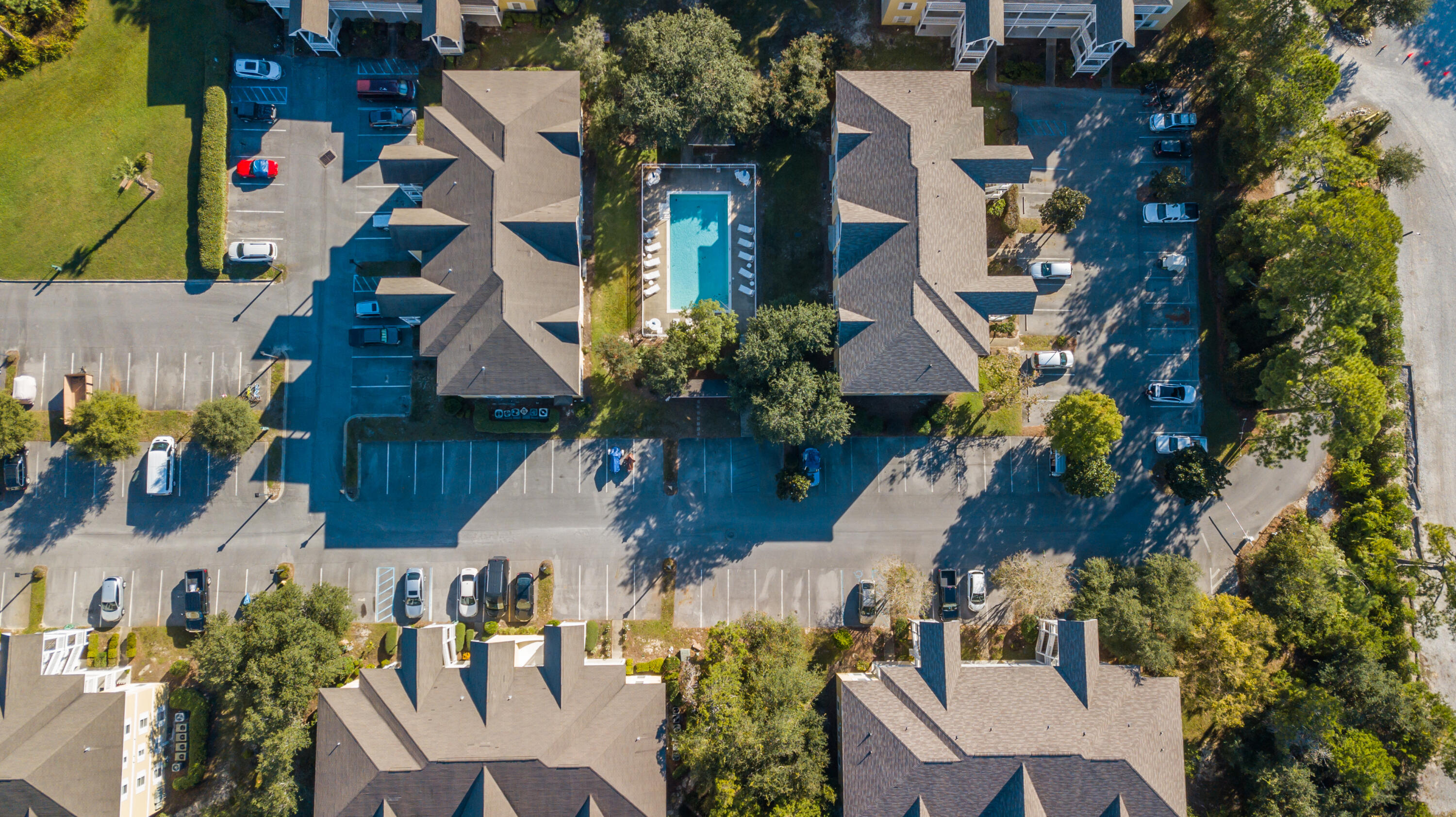 HERONS WATCH CONDO PH 4 - Residential