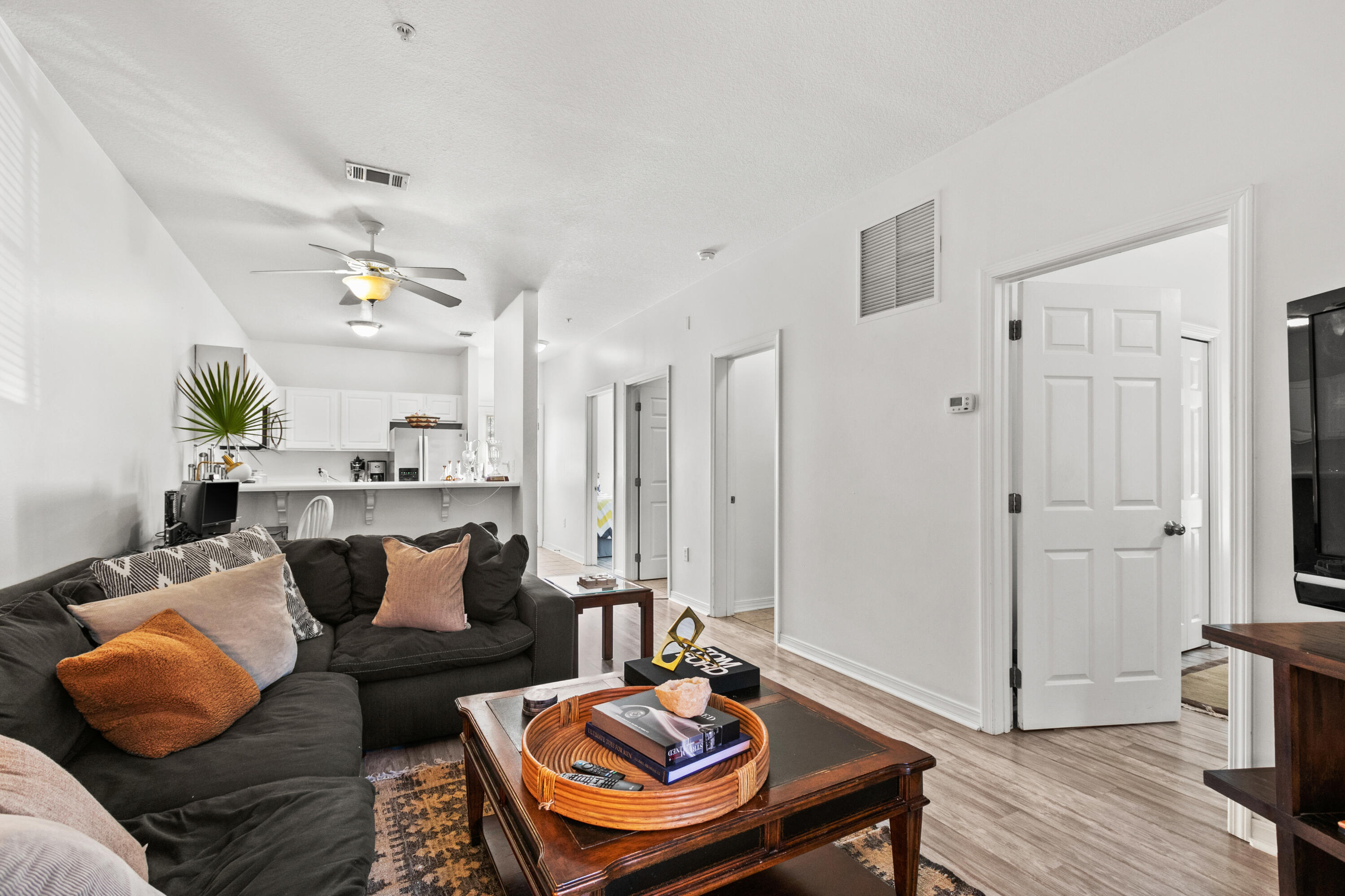 HERONS WATCH CONDO PH 4 - Residential