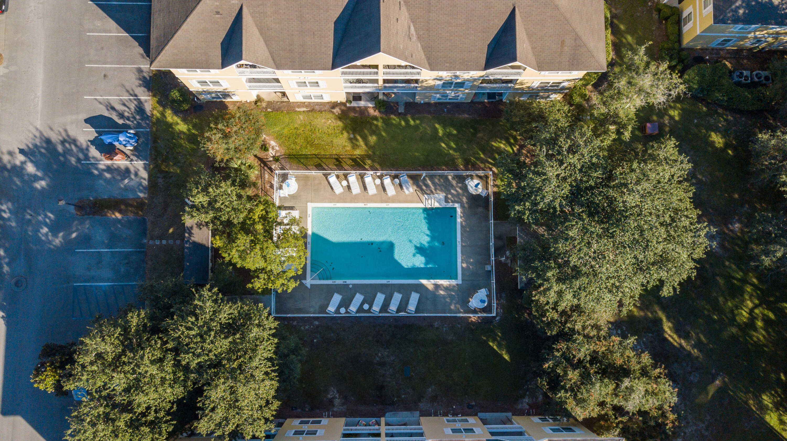 HERONS WATCH CONDO PH 4 - Residential