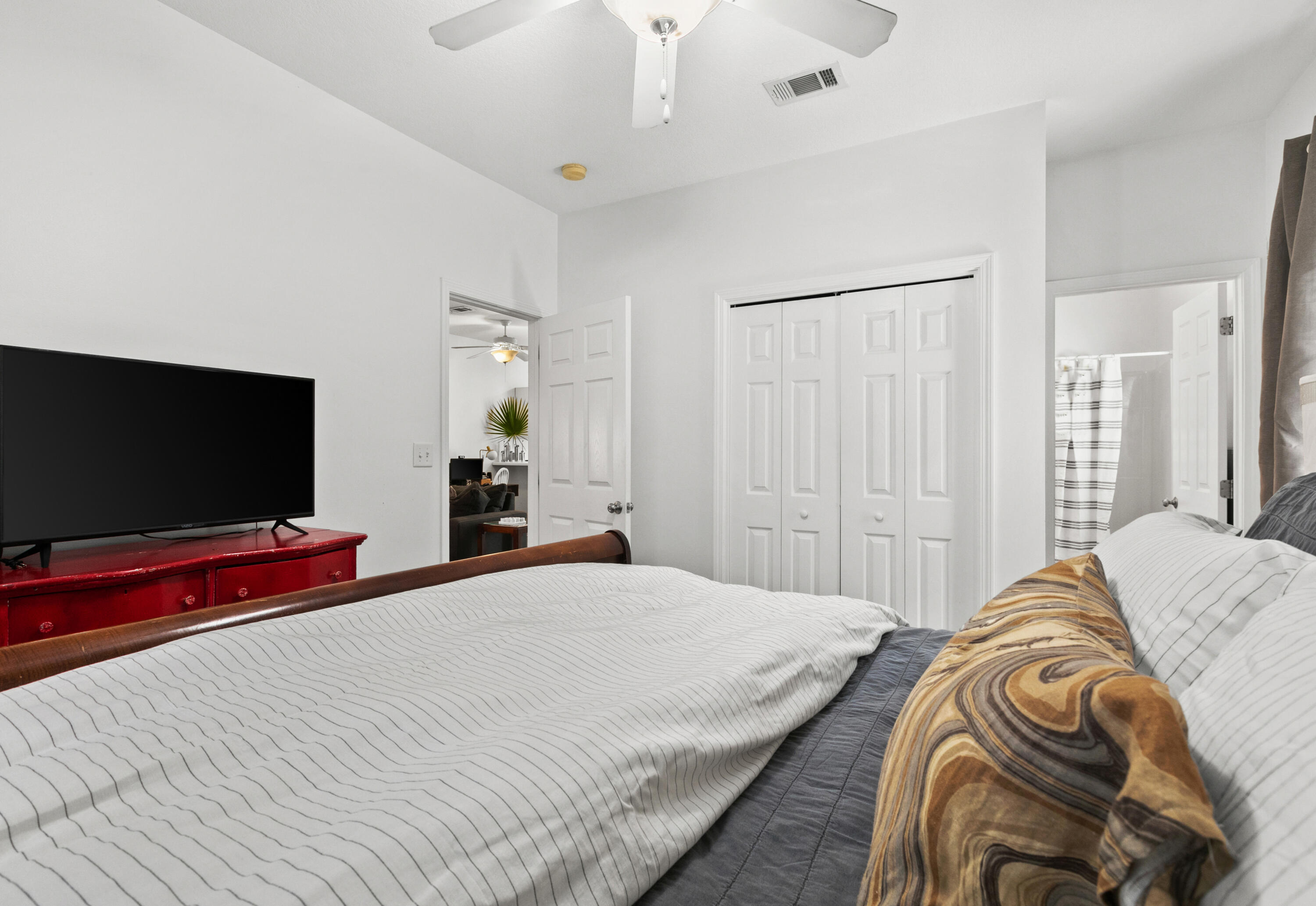 HERONS WATCH CONDO PH 4 - Residential