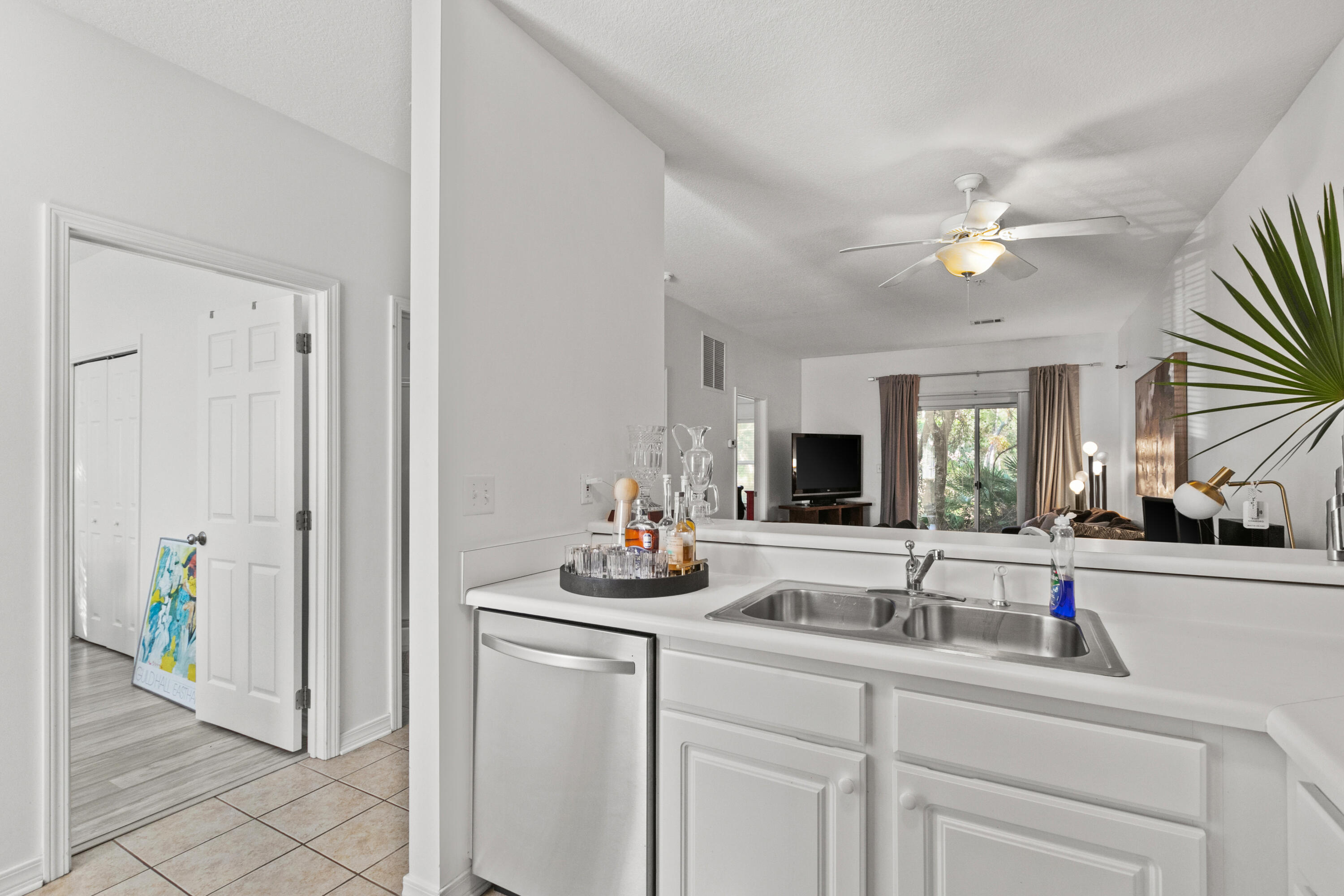 HERONS WATCH CONDO PH 4 - Residential