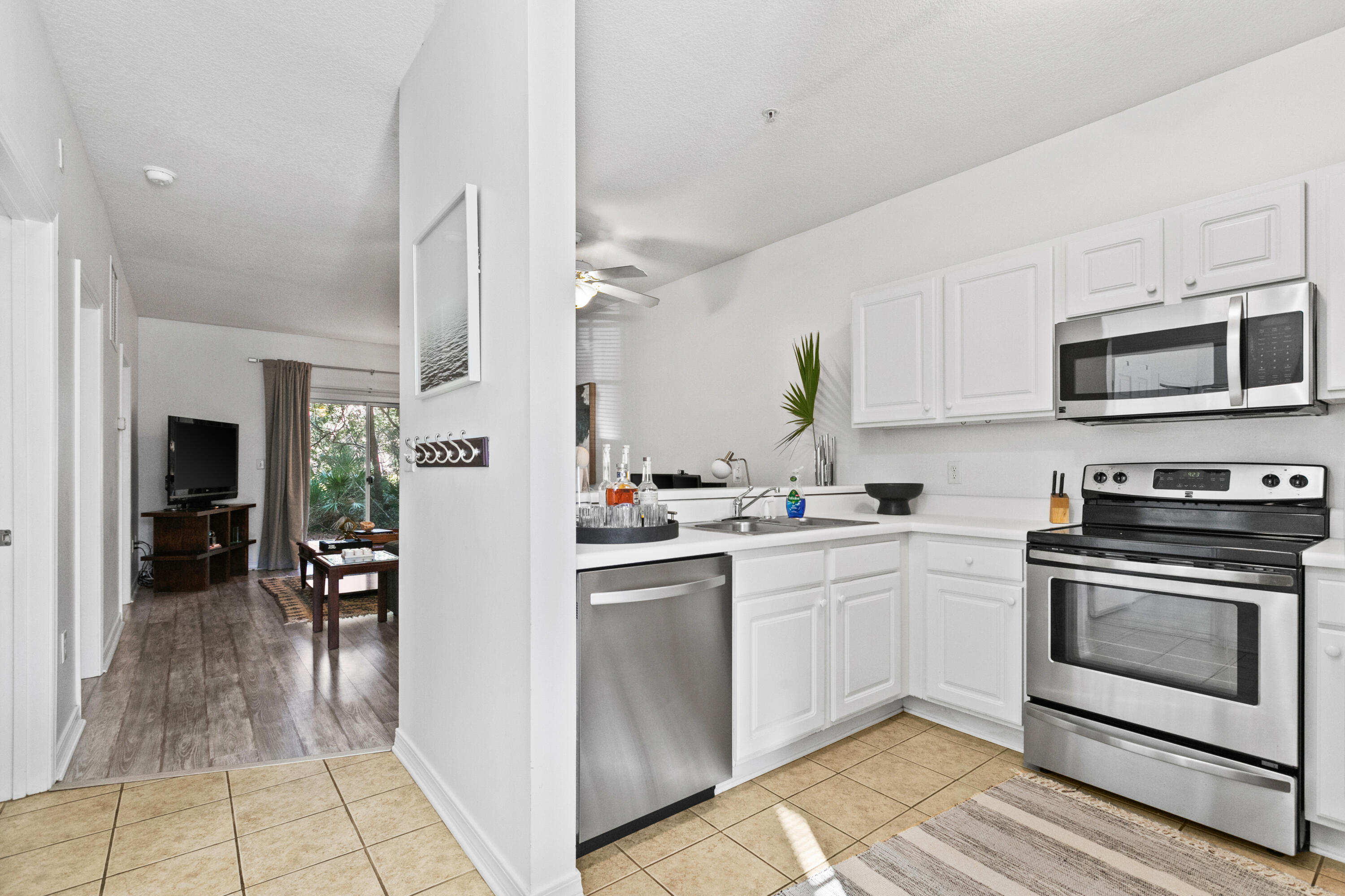 HERONS WATCH CONDO PH 4 - Residential